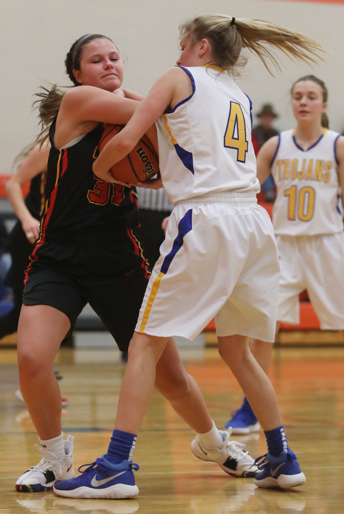 Warrensburg Latham vs Maroa Forsyth girls basketball 4 1.2.19.jpg